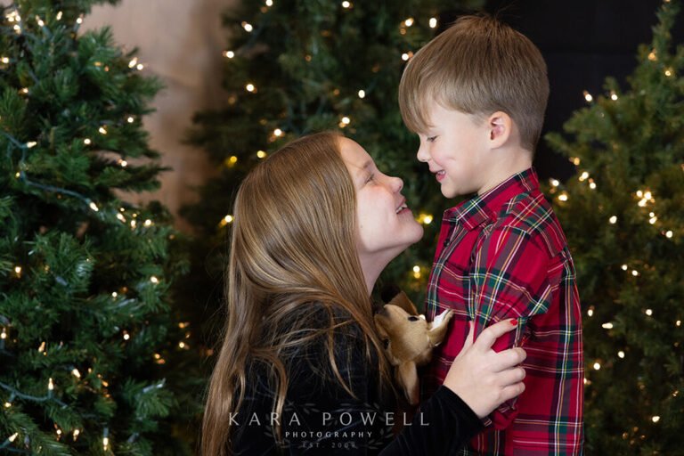 Holiday mini session clients in Conroe TX from Kara Powell Photography.