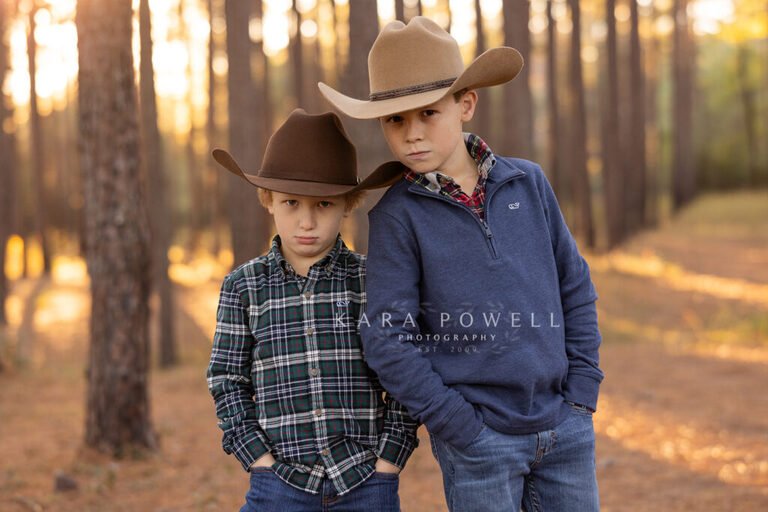 Brothers in the Texas State park during a fall session with Kara Powell Photography.