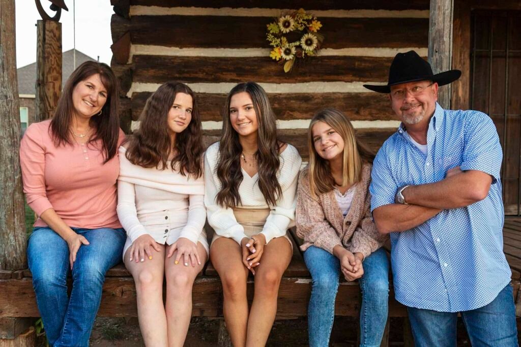 Family of 5 at Fernland In Montgomery TX