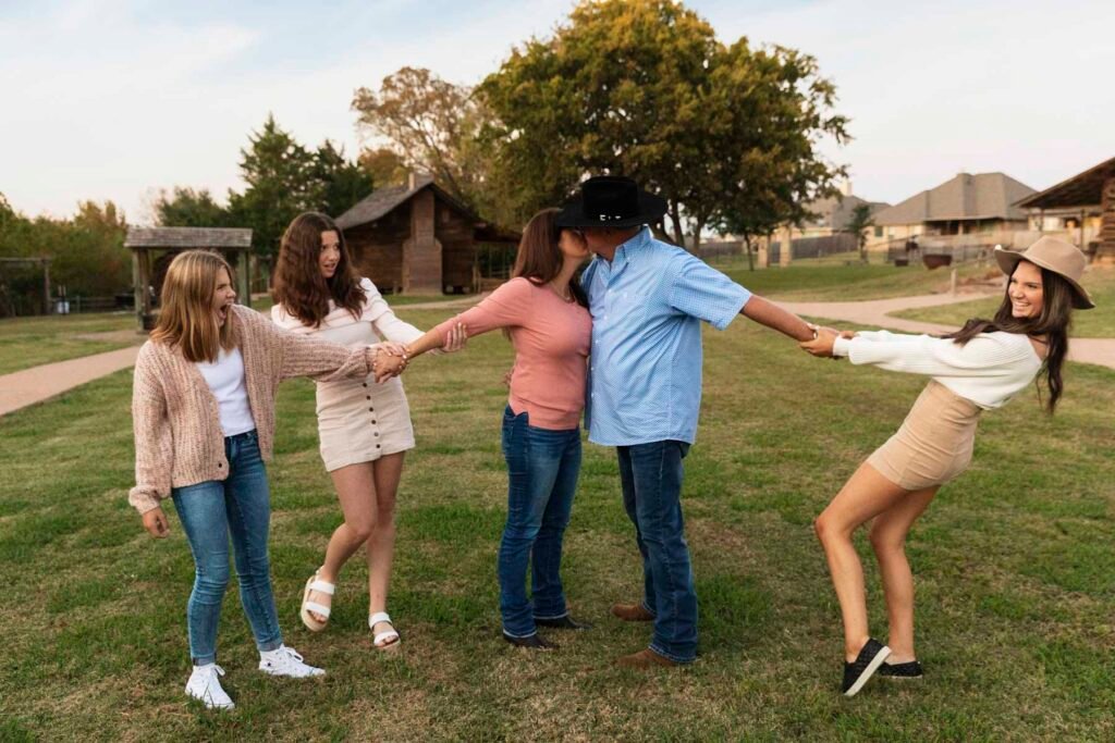 Family of 5 at Fernland In Montgomery TX