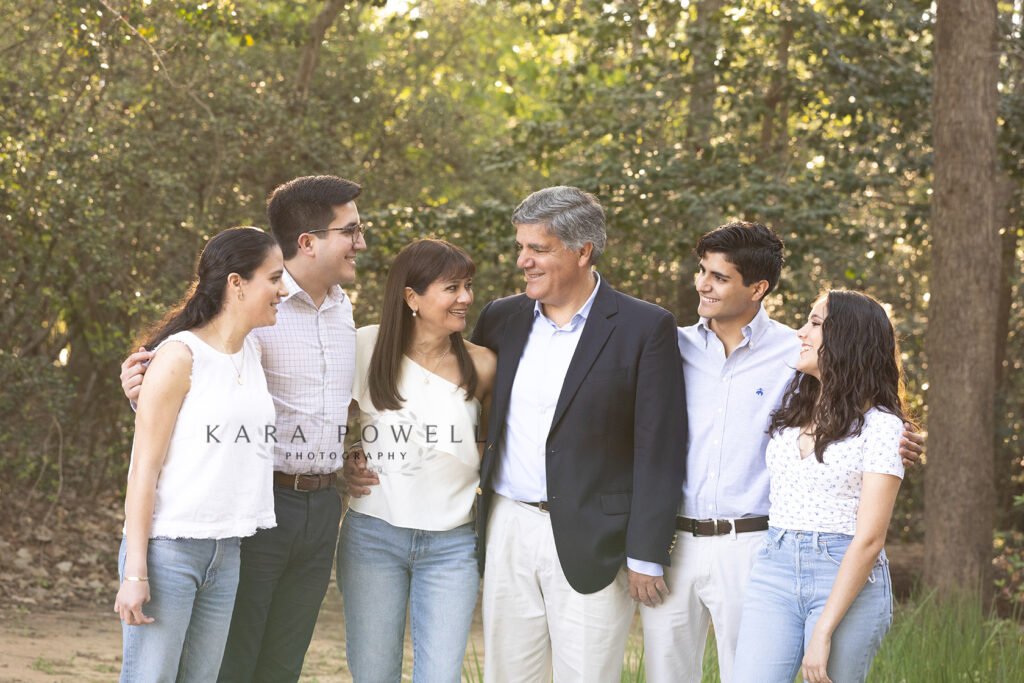 Extended family formal portrait in Tomball TX