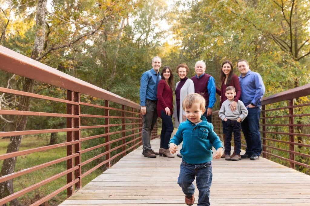 Extended family in Alden Bridge park taken by Kara Powell Photography.